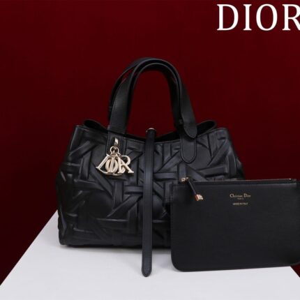 Buy Dior Toujours Bag Medium In UAE