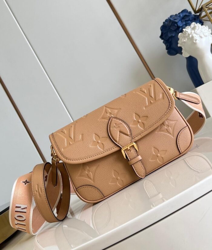 Women Crossbody Shoulder Bag By Louis Vuitton