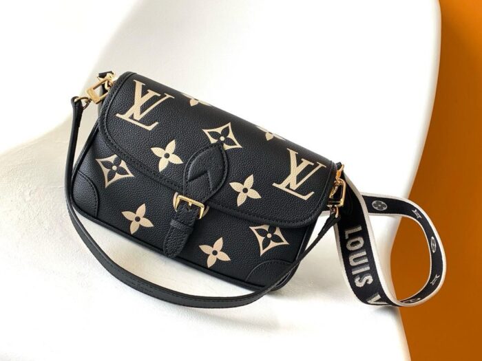 Women Crossbody Shoulder Bag By Louis Vuitton