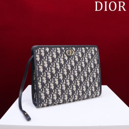 Dior 30 Montaigne Dea Pouch In UAE