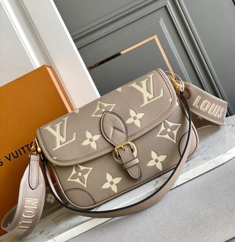 Women Crossbody Shoulder Bag By Louis Vuitton