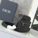 Dior Rider 2.0 Zipped Messenger Bag In UAE
