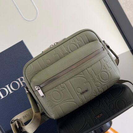 Dior Rider 2.0 Zipped Messenger Bag In UAE
